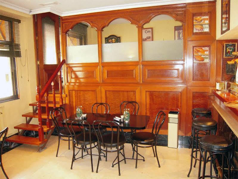Hostal Arba Alcobendas Restaurang bild